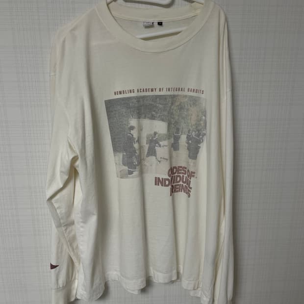 폴리테루 그래픽 롱슬리브 프렌드 유즈드 화이트