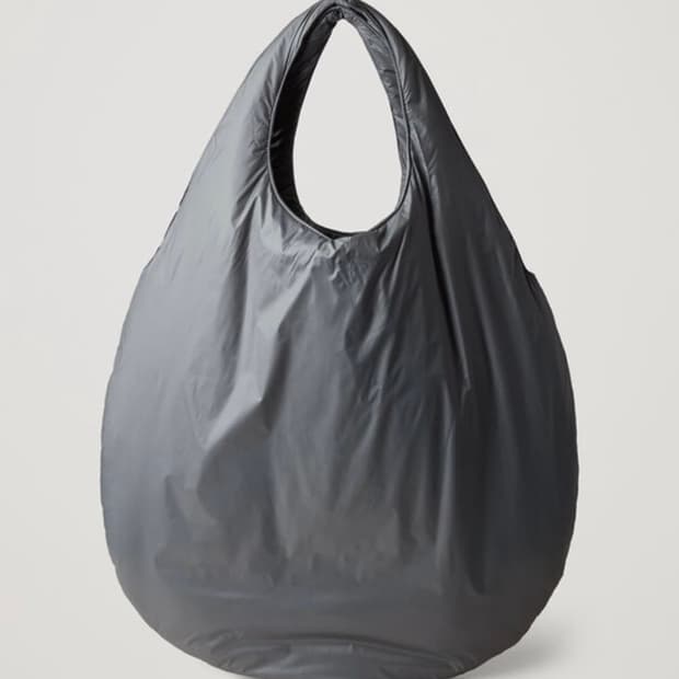 코스 나일론 패딩 쇼퍼백