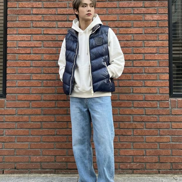 TBJ 티비제이 글로시 네이비 패딩 조끼