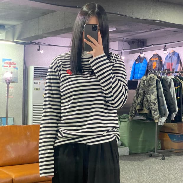 꼼데가르송 레드하트와펜 블랙 스트라이프 롱슬리브 티셔츠 B3553