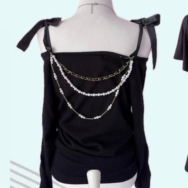 세실맥비 블랙 리본 진주 체인 오프숄더