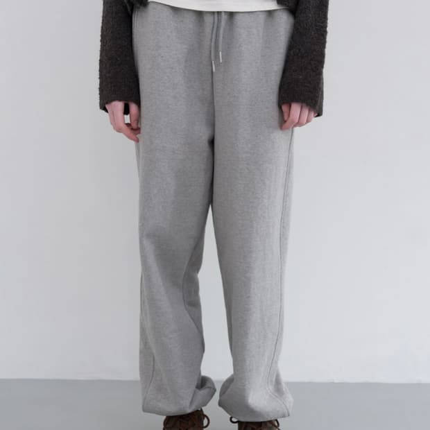 엔조블루스 루즈핏 에센셜 조거 팬츠