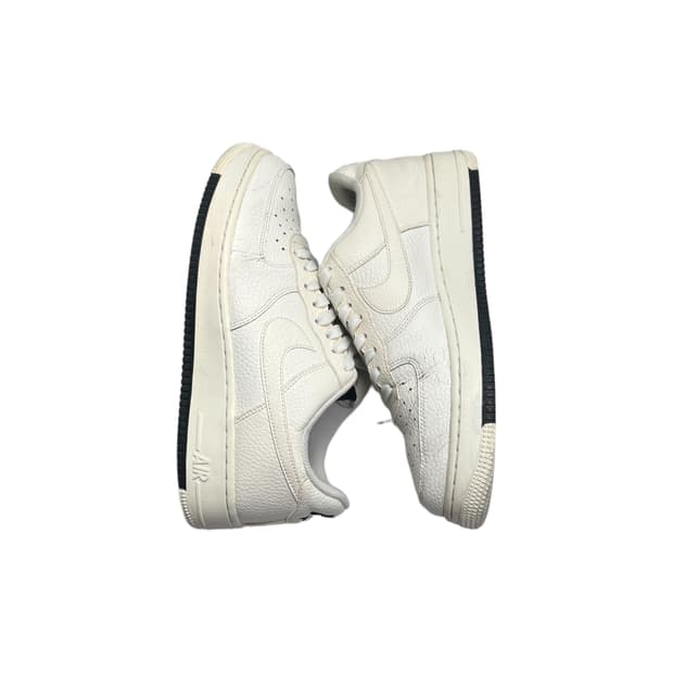 나이키 에어포스1 로우 에센셜 세일