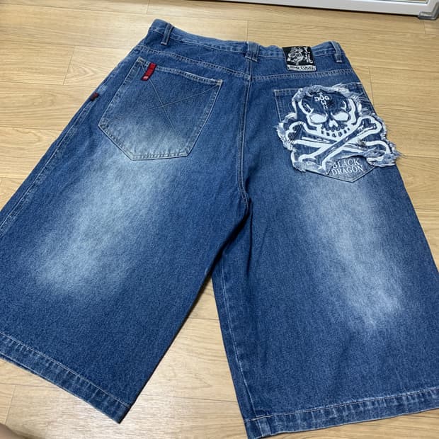 33) Dogtown 도그타운 디스트로이드 스컬 와펜 데님 쇼츠