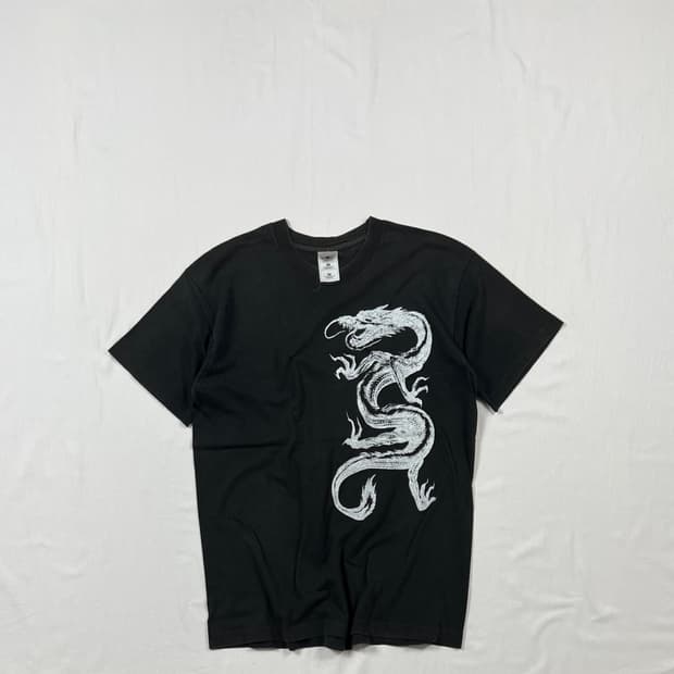 90‘s 드래곤 dragon 프린트 반팔티