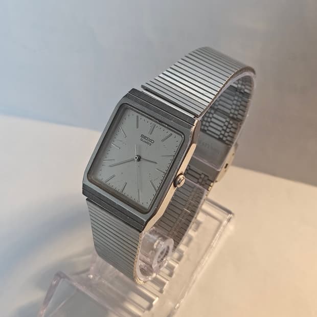 세이코 80s 빈티지 사각 쿼츠 시계 판매합니다