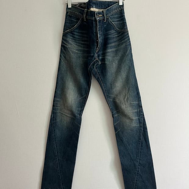 Attachment Washed Slim Straight