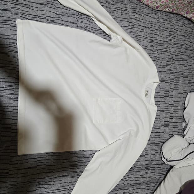 러프 사이드 프라이머리 롱슬리브 오프화이트 1사이즈