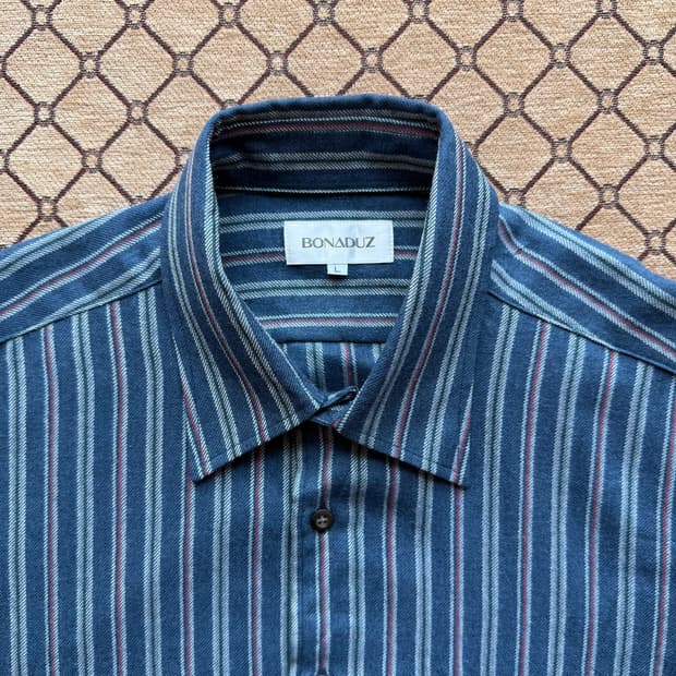 네이비 스트라이프 셔츠