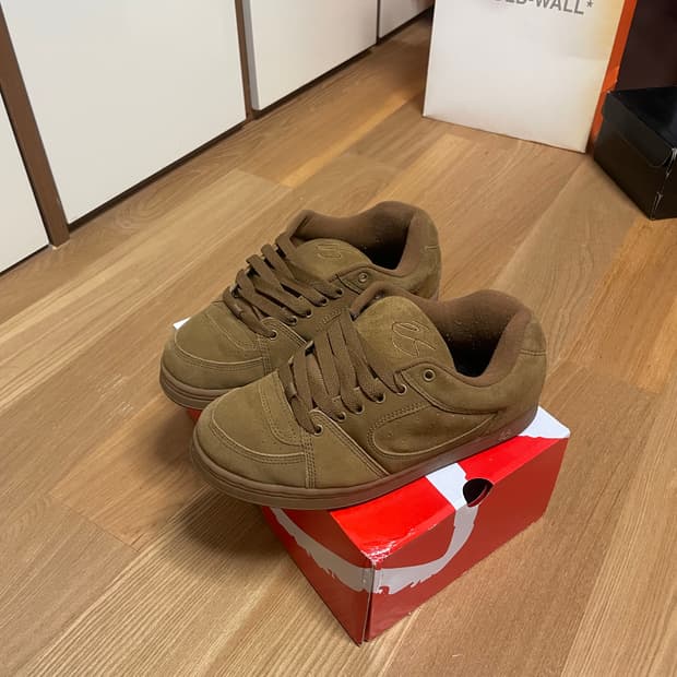 ES 이에스 엑셀 OG 보드화 브라운 275mm