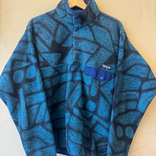 파타고니아 신칠라 블루 스톤 아즈텍 패턴 m