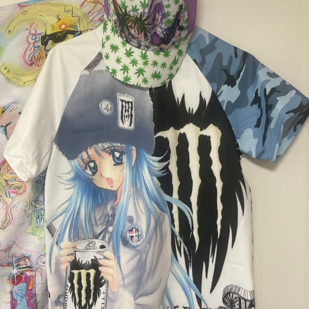 미소녀 anime t-shirts