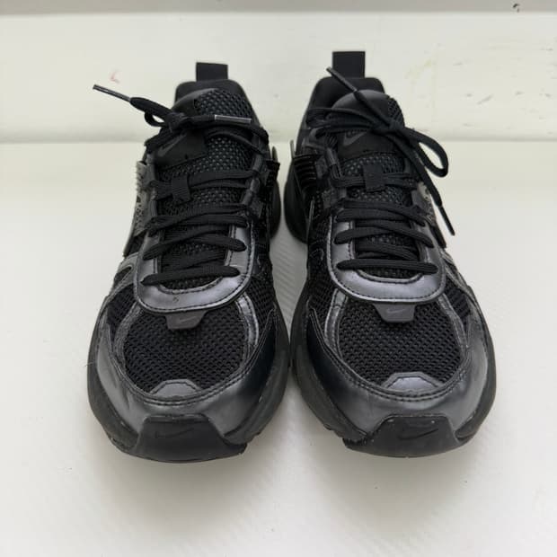 정품) 나이키 V2K 런 블랙 컬러웨이 운동화 260