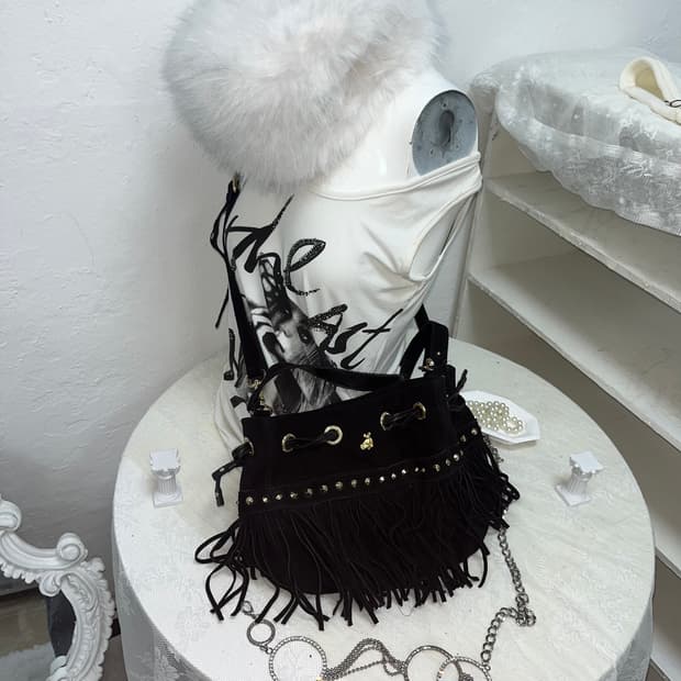 Teenie Weenie 블랙 테슬 크로스백