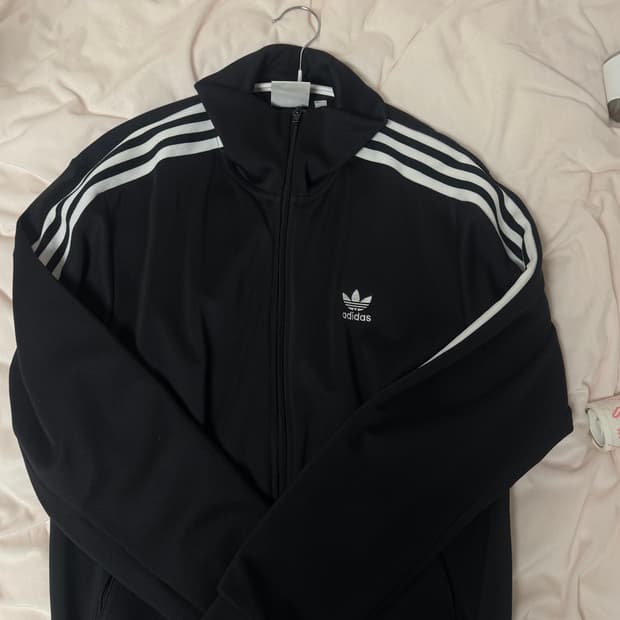 아디다스 블랙 트랙탑