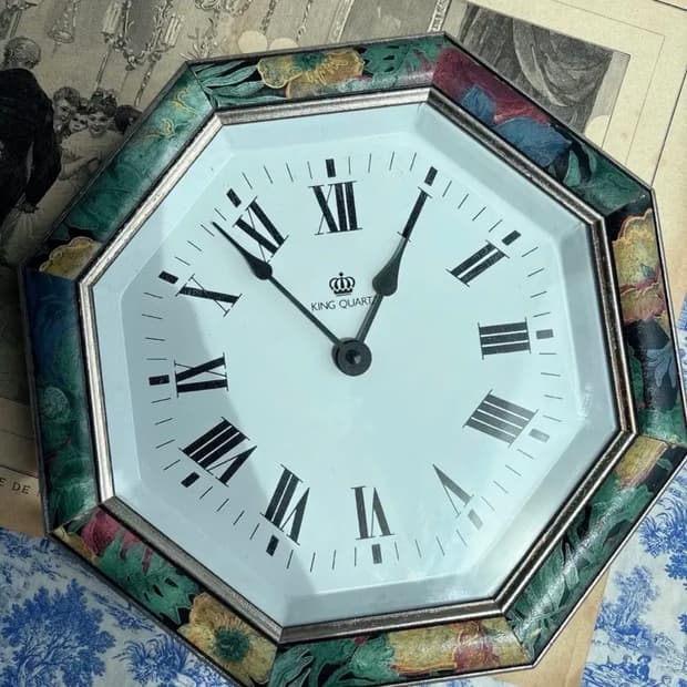 빈티지 플로럴 팔각 프레임 벽시계