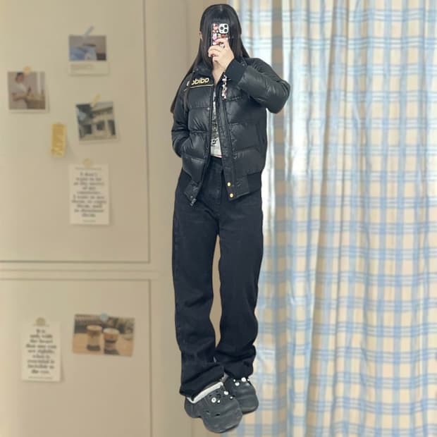 아디다스 골드로고 다운 자켓