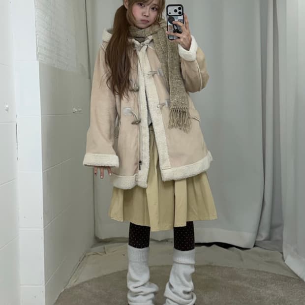 사와코 니혼진 무스탕 떡볶이 코트 베이지 코디세트