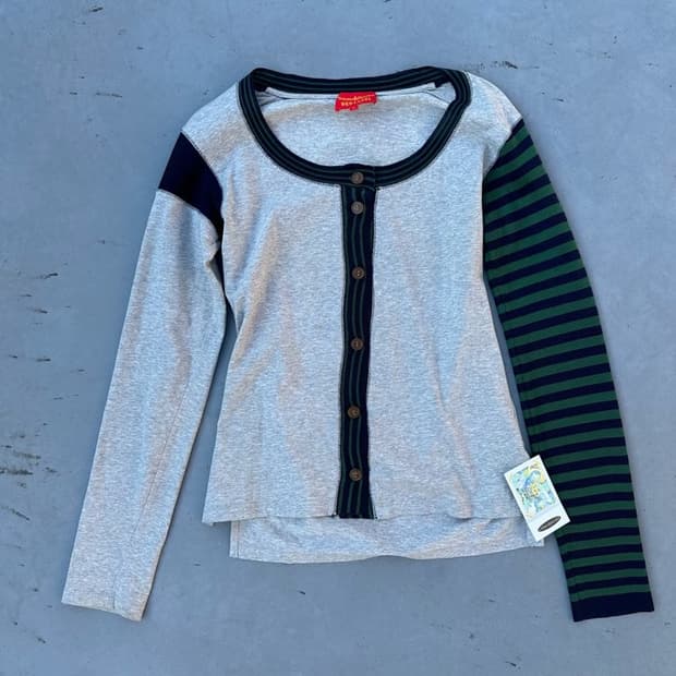 비비안웨스트우드 레드라벨 가디건