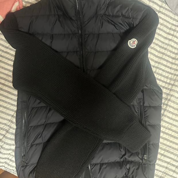 몽클레어 니트패딩