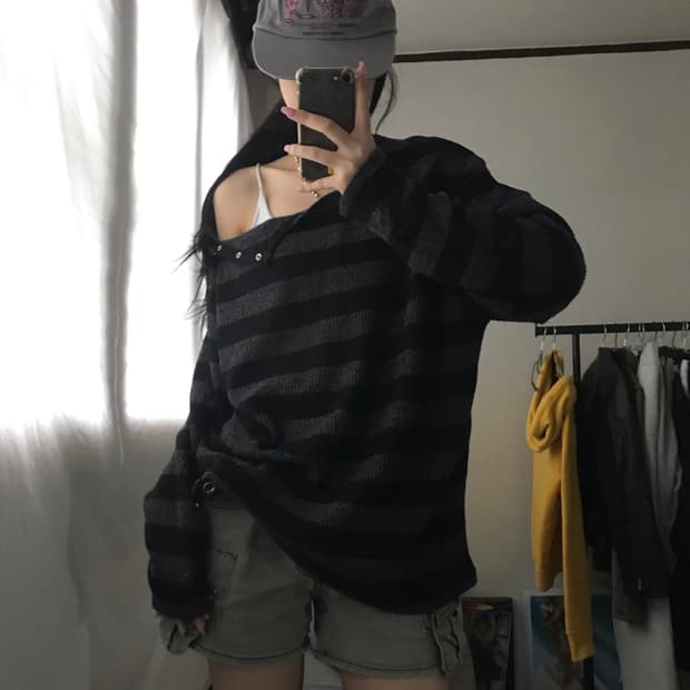 스트라이프 넥버튼 탑