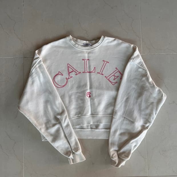 애즈이프캘리 크롭 맨투맨 화이트