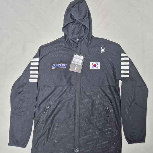 스파이더 한국스포츠과학원 국대 트레이닝 상의 팝니다