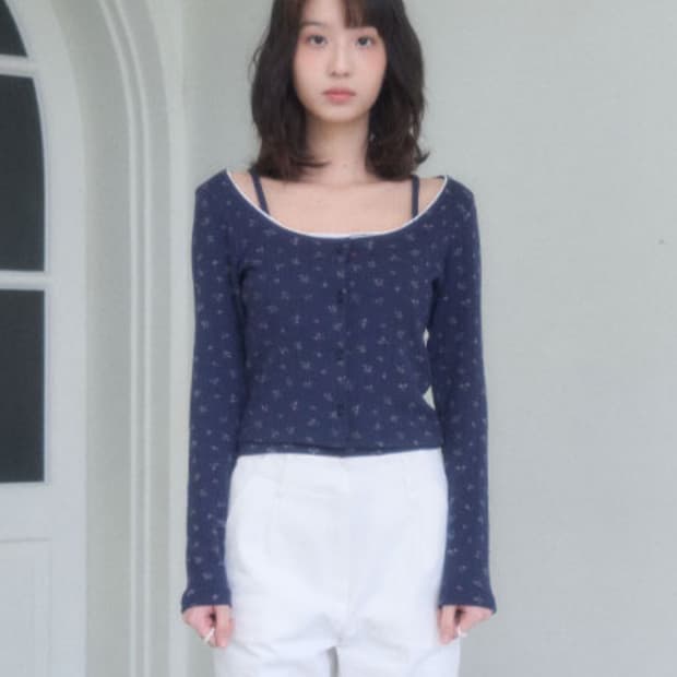 (소올착용) 어윗 AWIT 로지 펀칭 슬리브리스 나시가디건 세트 네이비