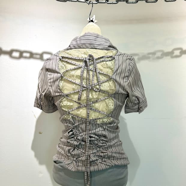 백포인트 오네갸루 스트링 브이넥 탑