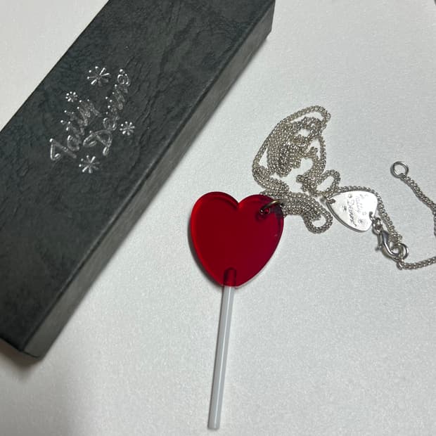 Tattydevine 하트막대사탕 목걸이