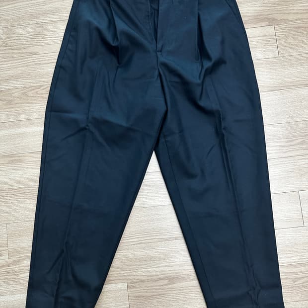 Lownn(로운) 슬랙스 새상품 48사이즈 팝니다