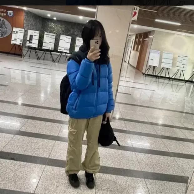 아디다스 빈티지 블루 숏패딩 95 착샷 ㅇ