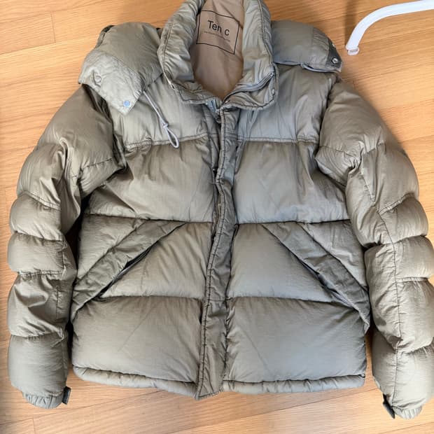 텐씨 (ten c) 아스펜 다운 패딩 판매합니다.