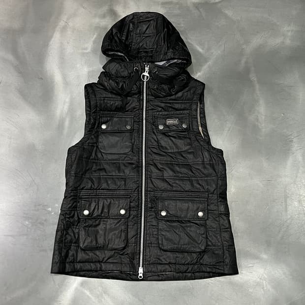  바버 인터네셔널 후드 베스트 y15141