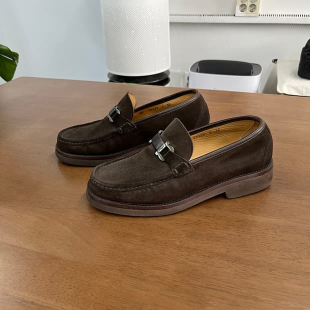 페레가모 간치니 스웨이드 로퍼 Uk7