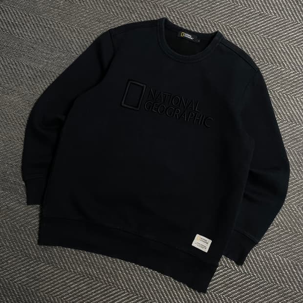 내셔널지오그래픽 자수 빅로고 박시핏 맨투맨 블랙y 5321