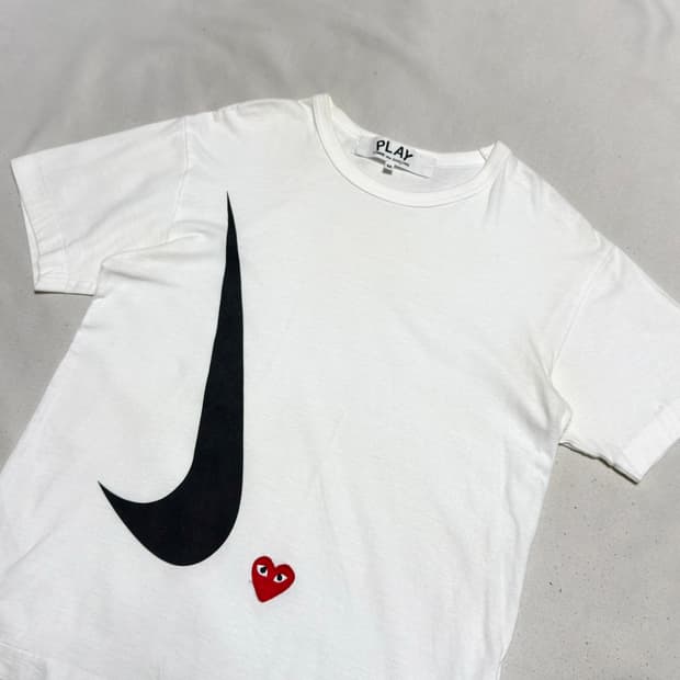 M 꼼데가르송 X 나이키 화이트 반팔 티셔츠