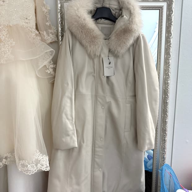 셀렙샵 램스킨 사가폭스 구스다운(66)