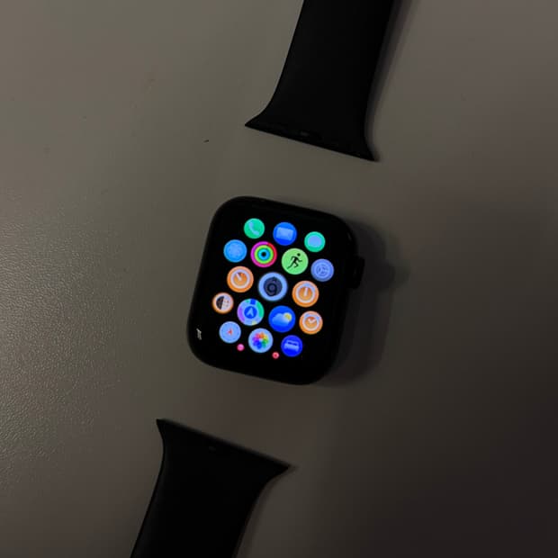 애플워치se2 40mm 미드나이트 정품 스트랩, 충전기 포함