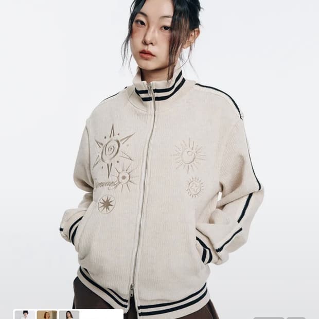 이지노이지 트랙 집업 니트 아이보리