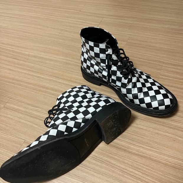생로랑 체커보드 워커 부츠 42.5