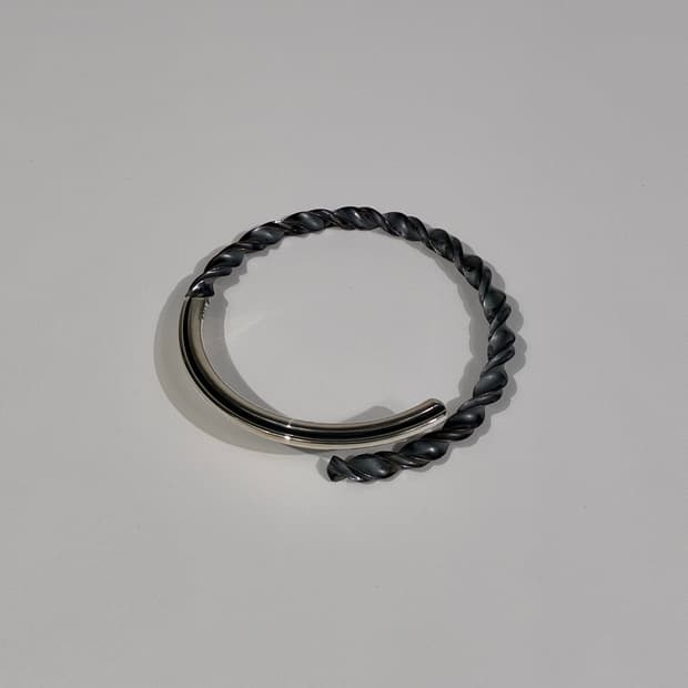 론원스 X 갤러리 디파트먼트 드릴 비트 커프 팔찌 925실버