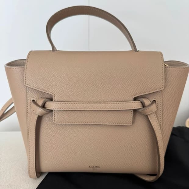 셀린느 벨트백 나노 라이트토프