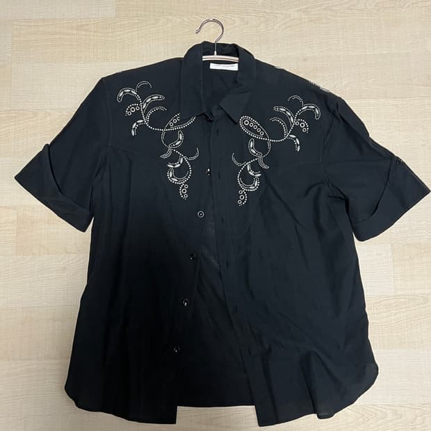 생로랑 19s/s 웨스틴 셔츠 39 사이즈