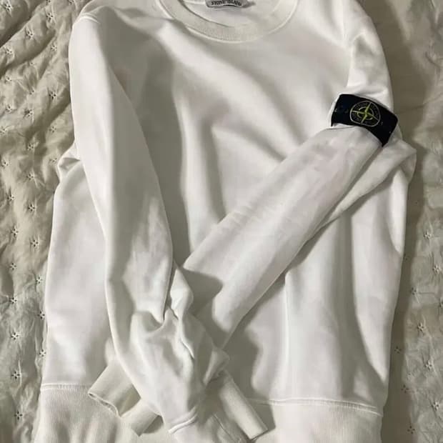 스톤아일랜드 맨투맨