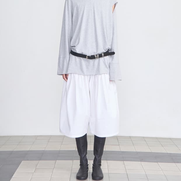 세릭 컷아웃 탑 