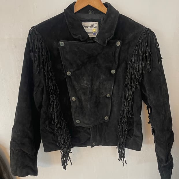 파이오니어 웨어 프린지자켓 판매합니다 40 사이즈 