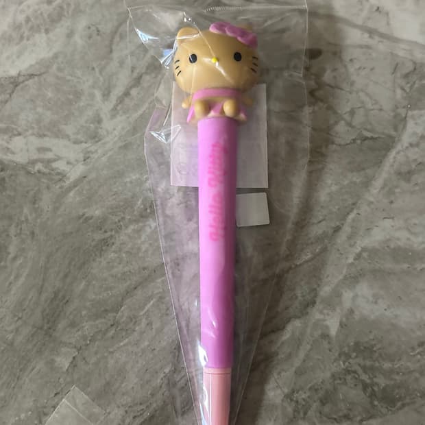 일본정품 헬로키티 태닝키티 말랑이 볼펜
