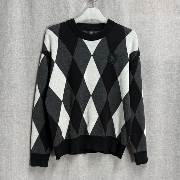 [M/오버핏] 라이프워크 아가일 체크 라운드 긴팔니트