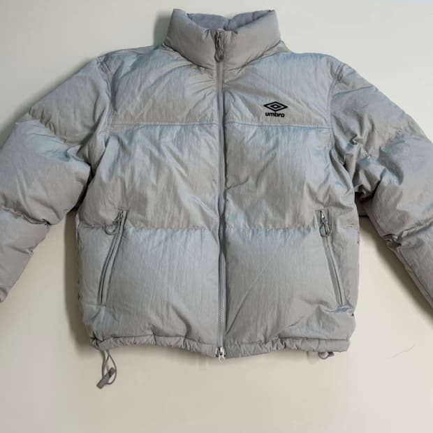 엄브로 라이트 그레이 패딩 100